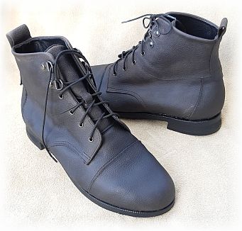 casual derby boot